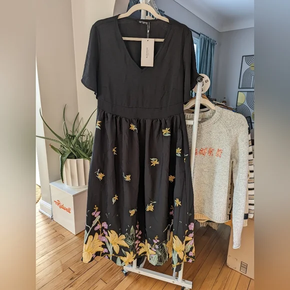 Floral maxi shorts sleeves dress - Picture 1 of 11